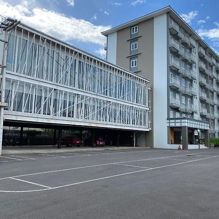 Tai-Shan Suites Ratchaburi Exterior photo